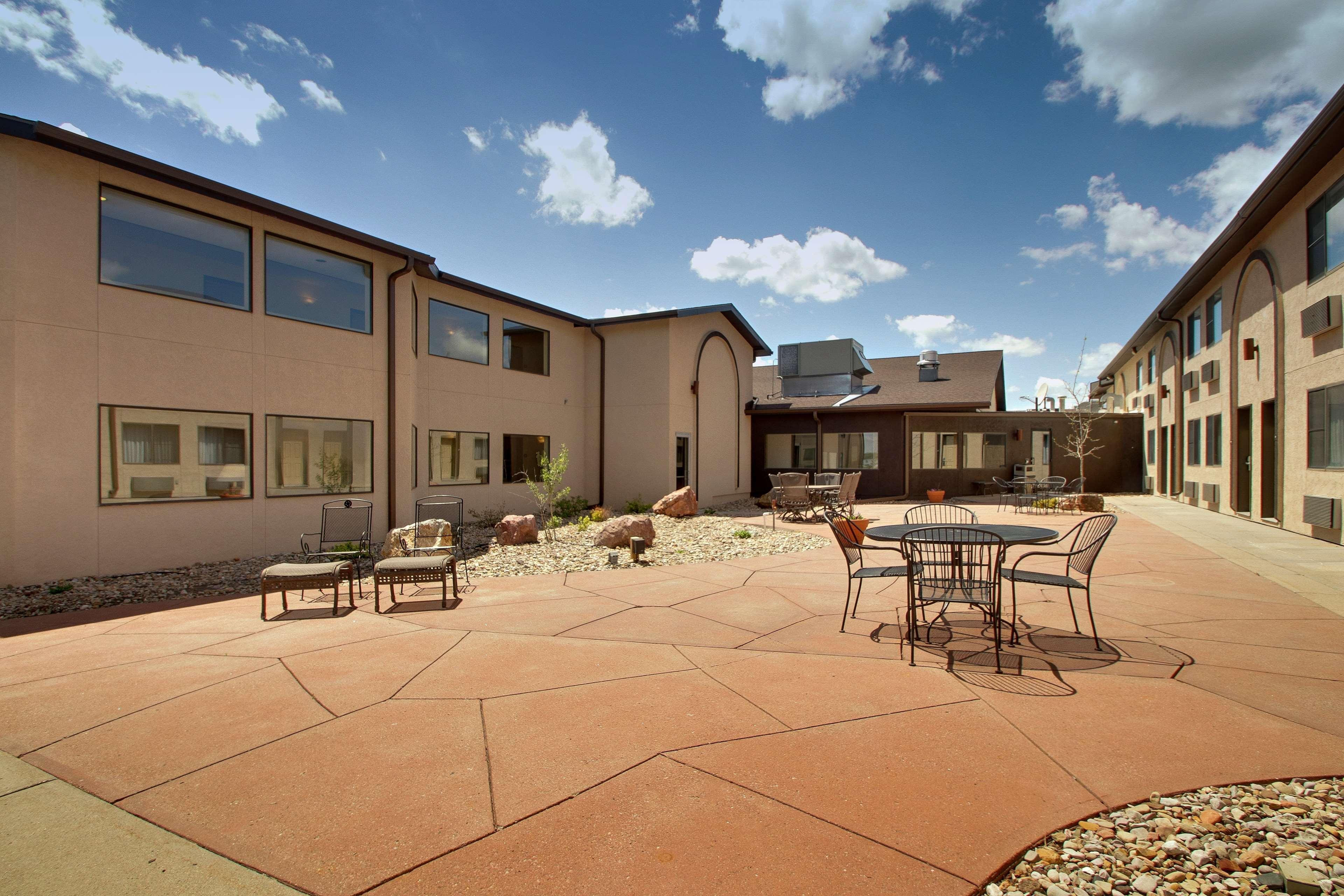 Best Western West Hills Inn Chadron Esterno foto