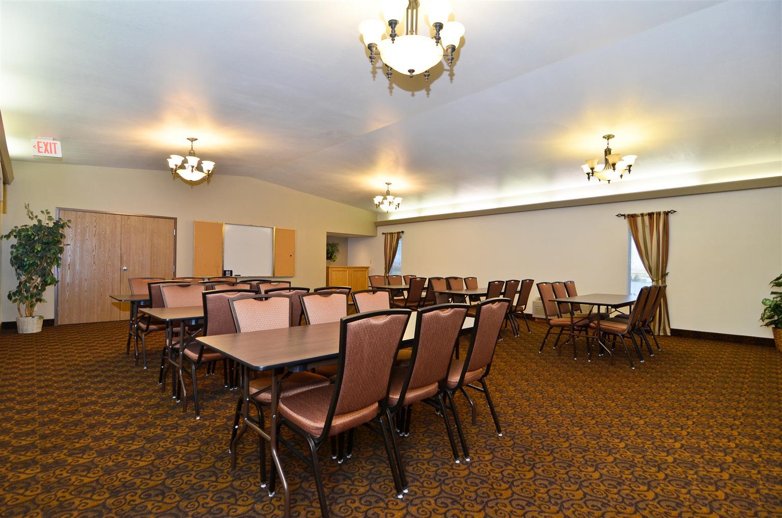 Best Western West Hills Inn Chadron Servizi foto